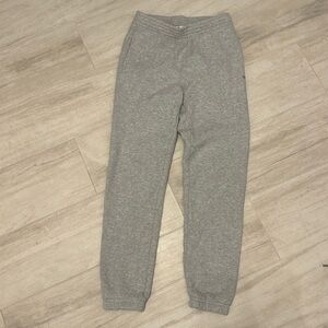 Aritzia sweatpants